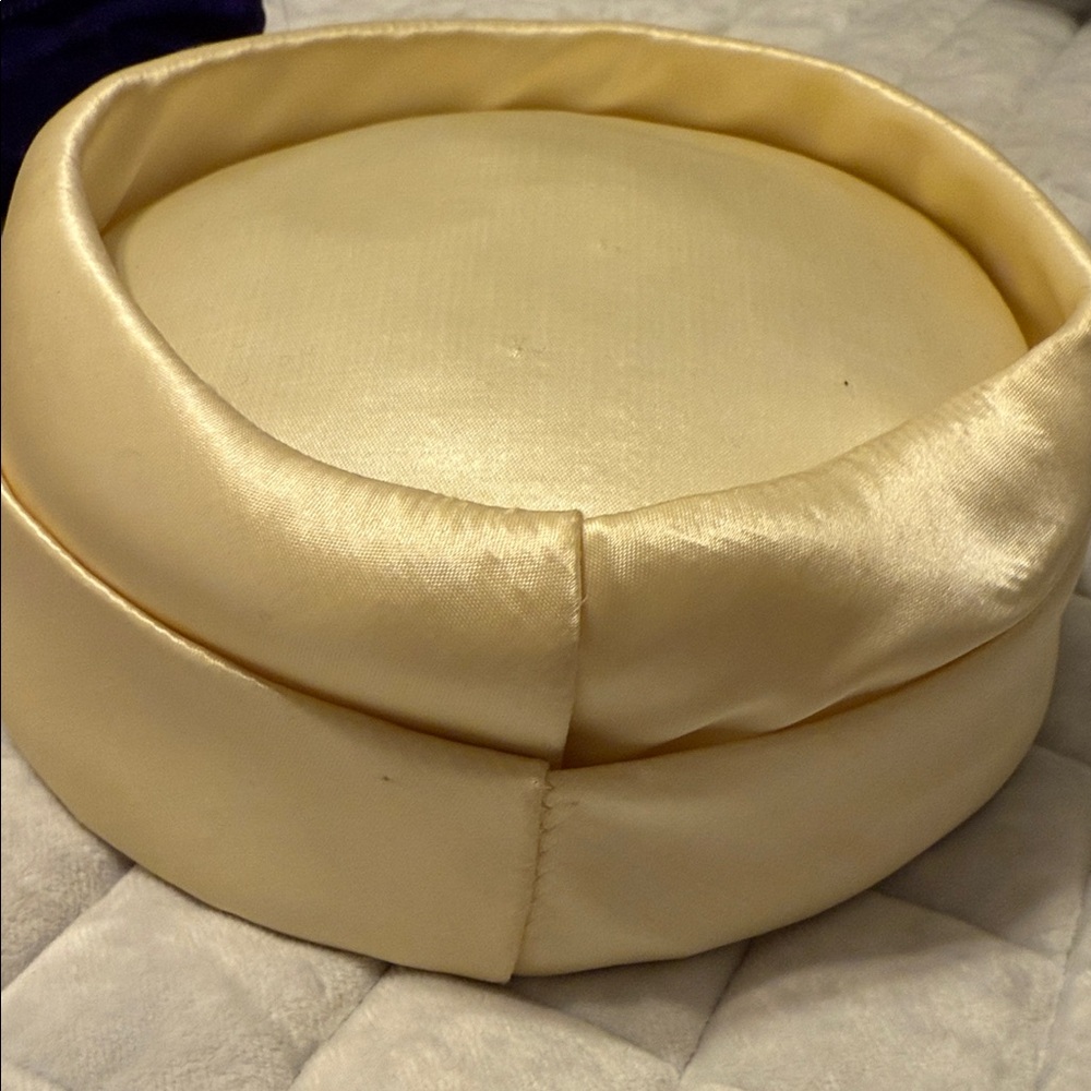 Vintage Hat Trio Orange Velvet, Purple Velvet& Cream Satin - Picture 13 of 16